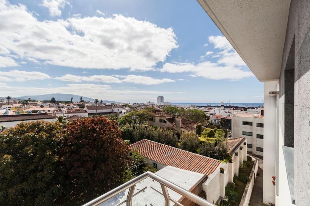 Penthouse City Center Apartment Ponta Delgada Dış mekan fotoğraf